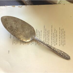 Vintage Met + Rose Triple Silver Plate Cake Server